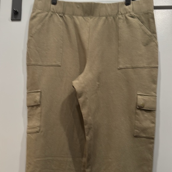 Pants - Picture 2 of 3